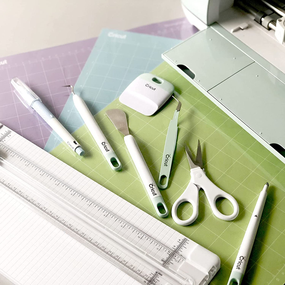 Cricut Beginner Vinyl Bundle, Grip Mats, Tool Set, Premium Vinyl Pack